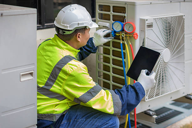 Professional Hvac technician working in Carversville, PA